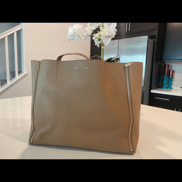 Celine Tote Bag - Picture 5 of 8